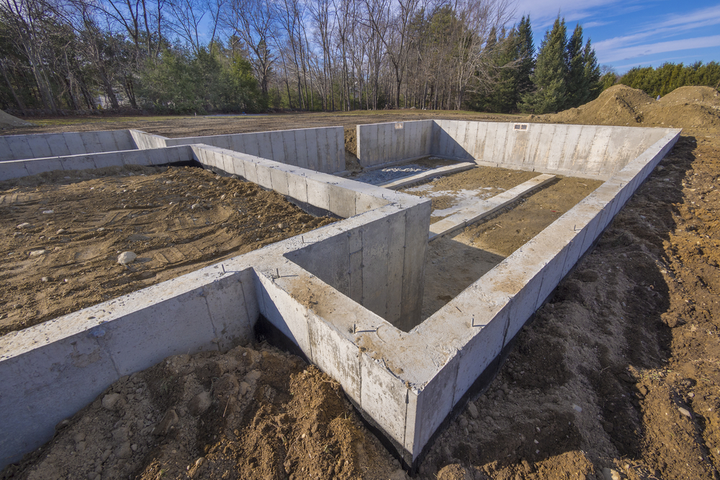 Fundação de casa em construção (imagem retirada da internet)